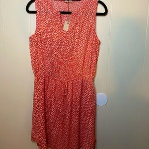 Sleeveless tie waist dress